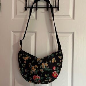 BAGGU x Laura Ashley Rhian Daisy Medium Crescent Bag